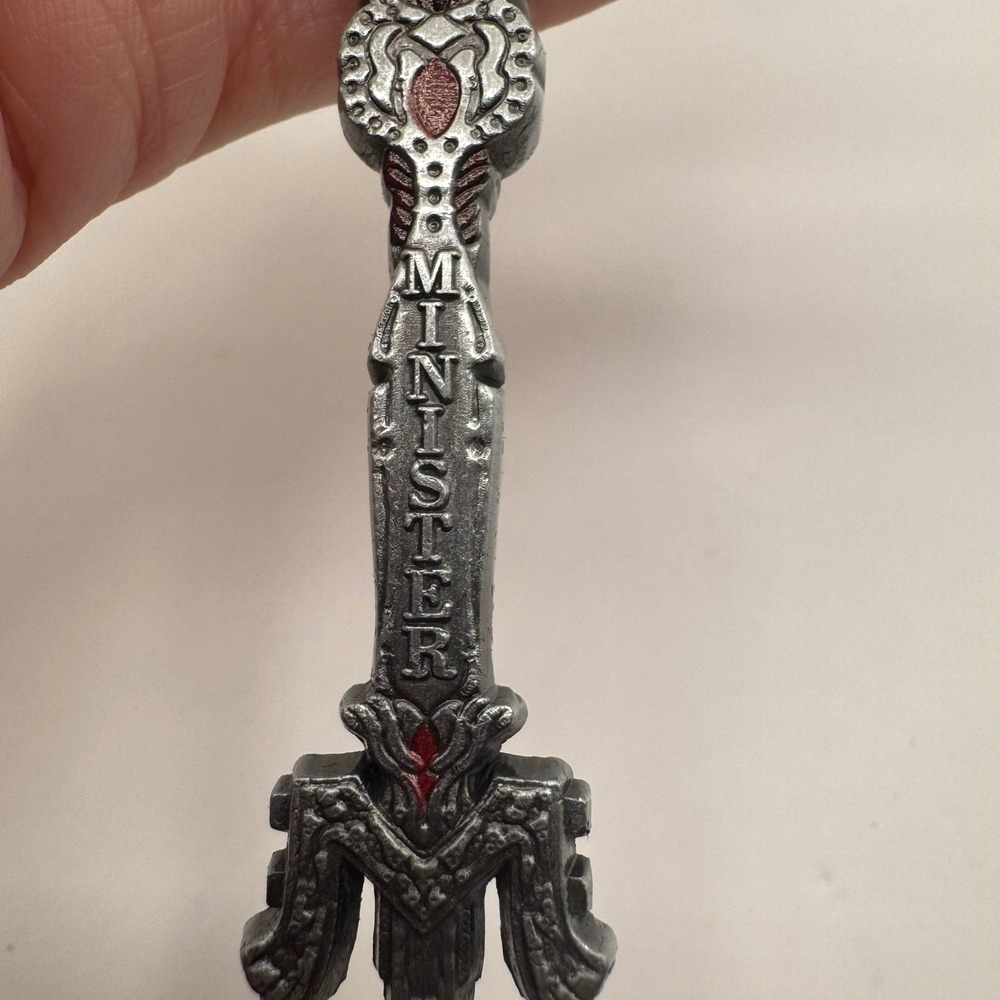 Wizarding Trunk Minister Key Keychain Silver Harry Potter Fantasy Gothic - Picture 3 of 5